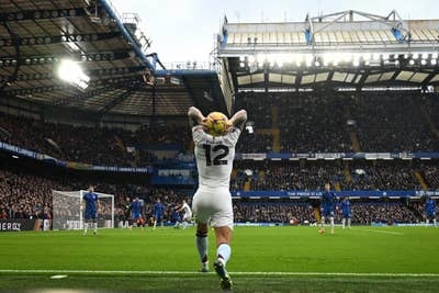 Megan Campbell sets Guinness World Record for longest soccer throw-in by a woman