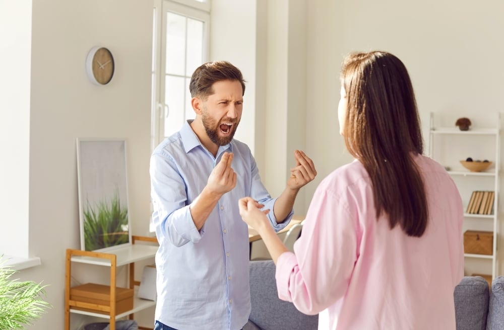 13 Subtle Ways Divorce Changes How You Trust People