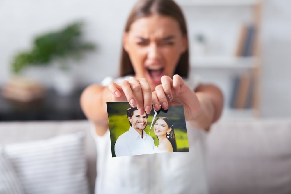 13 Bad Marriage Habits That Slowly Turn 'I Do' Into 'I'm Out'