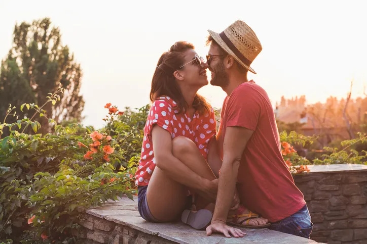 15 Cruel Tactics Sociopaths Use To Keep You Hooked