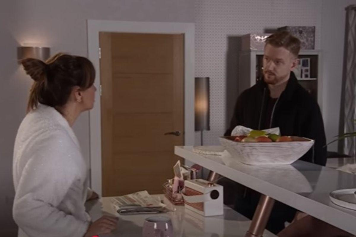 'Missing' Coronation Street character returns next week after fans left concerned