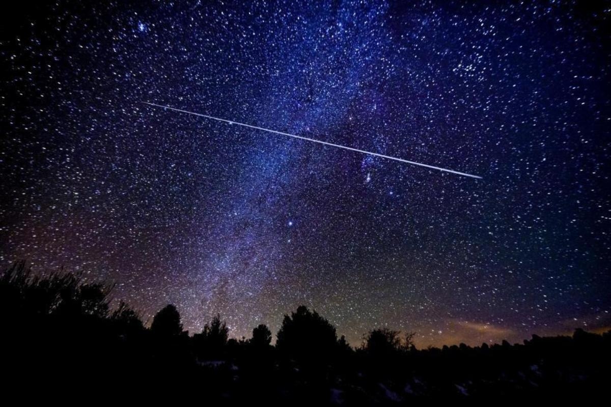 Brightest meteor shower of the year to light up skies TONIGHT