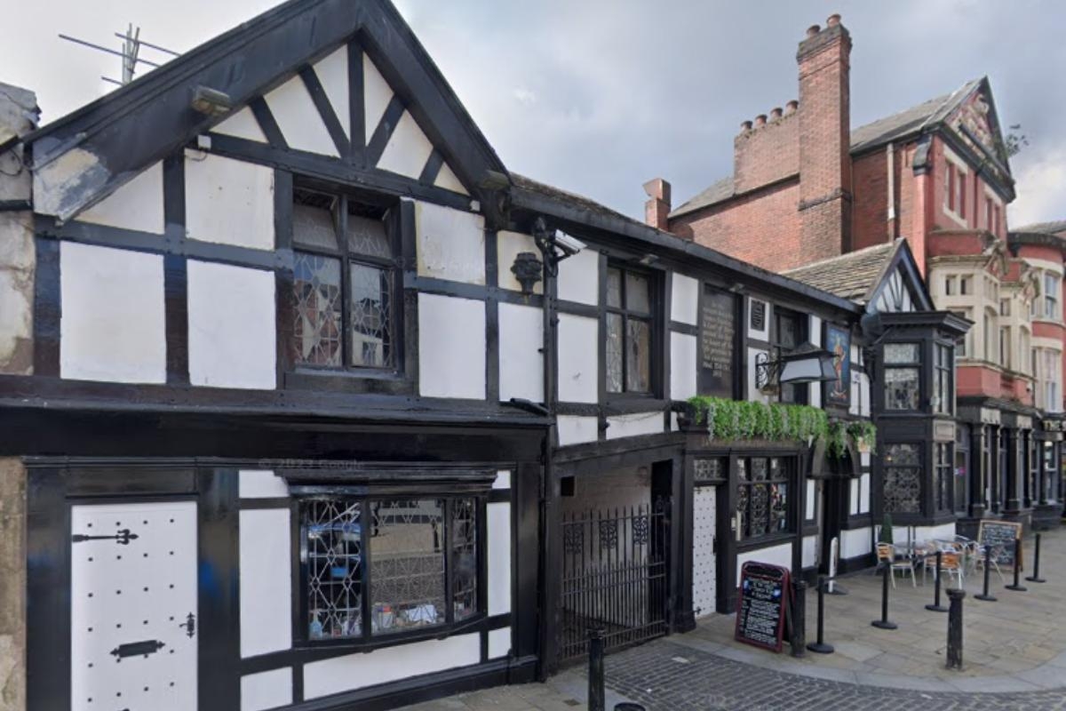 Get your toes tapping at these 5 Bolton pubs with live music