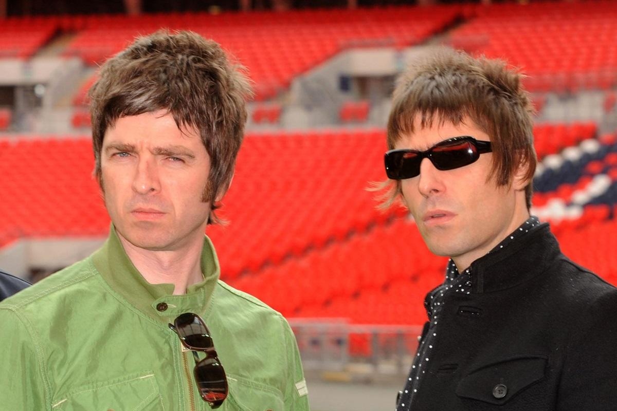 Oasis crew left 'fuming' over 'money pinching' move from Noel and Liam Gallagher