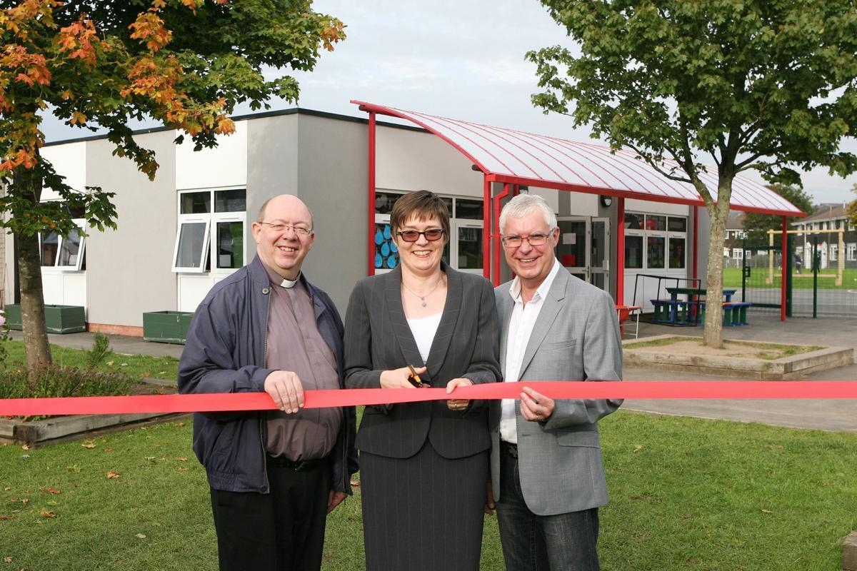 'It is a place where children flourish' tribute as school leader steps down