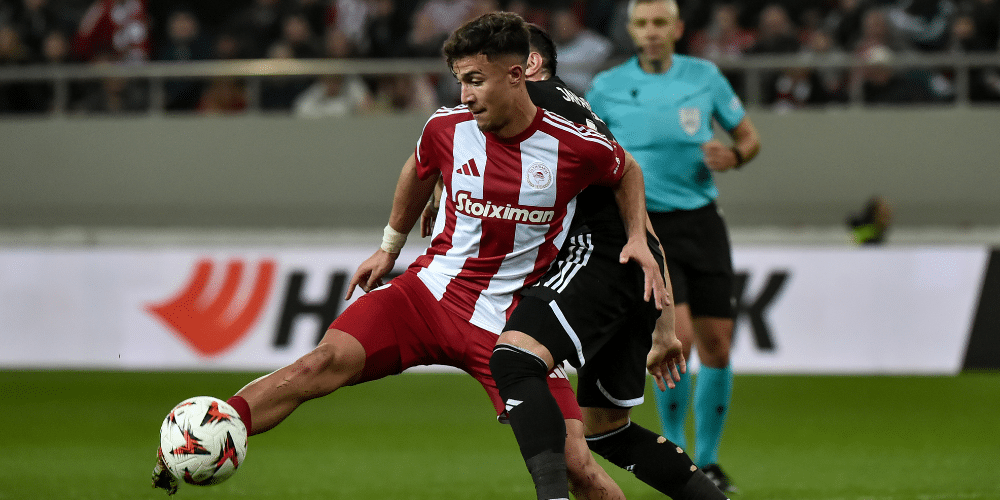 Brighton confident of beating Chelsea to €47m teenager