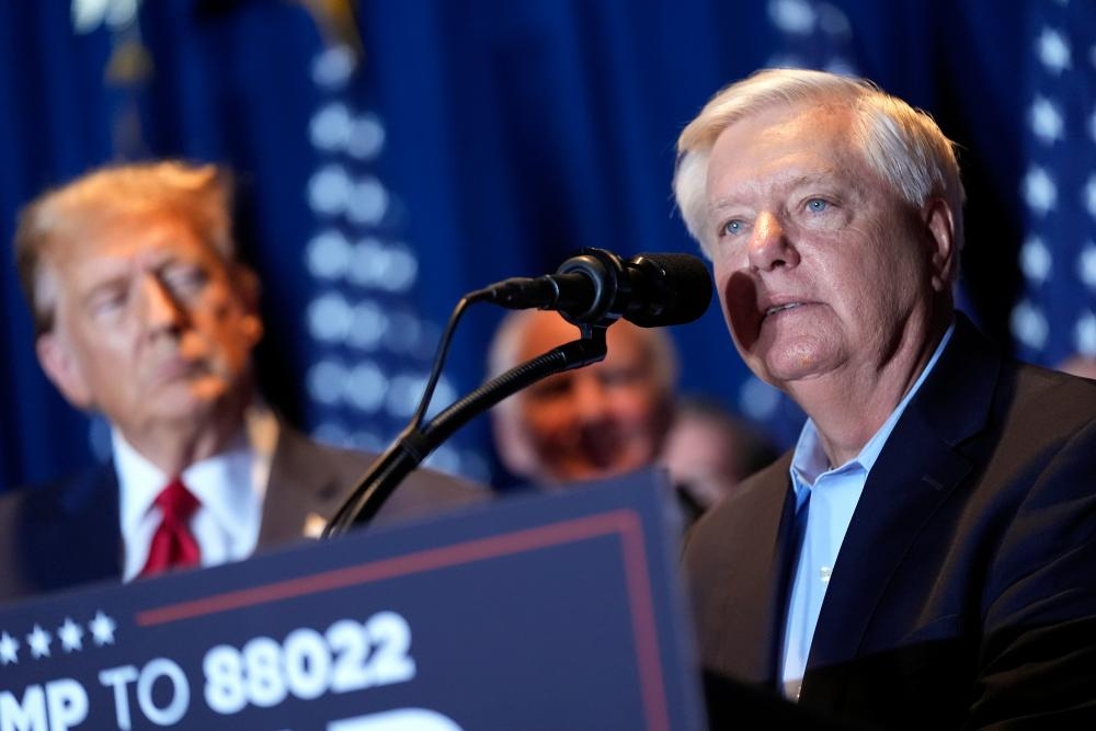 Are Lindsey Graham's contortions about to prod Trump into Russia sanctions?