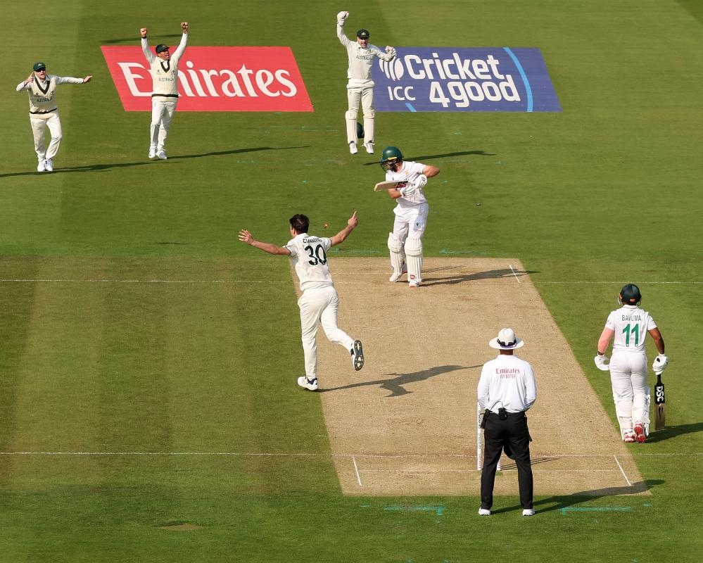 Cricket's world showdown finally lives up to its billing on thrilling first day