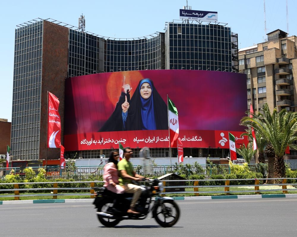‘What if the strikes hit us on the highway?': Thousands flee Tehran amid bombardment