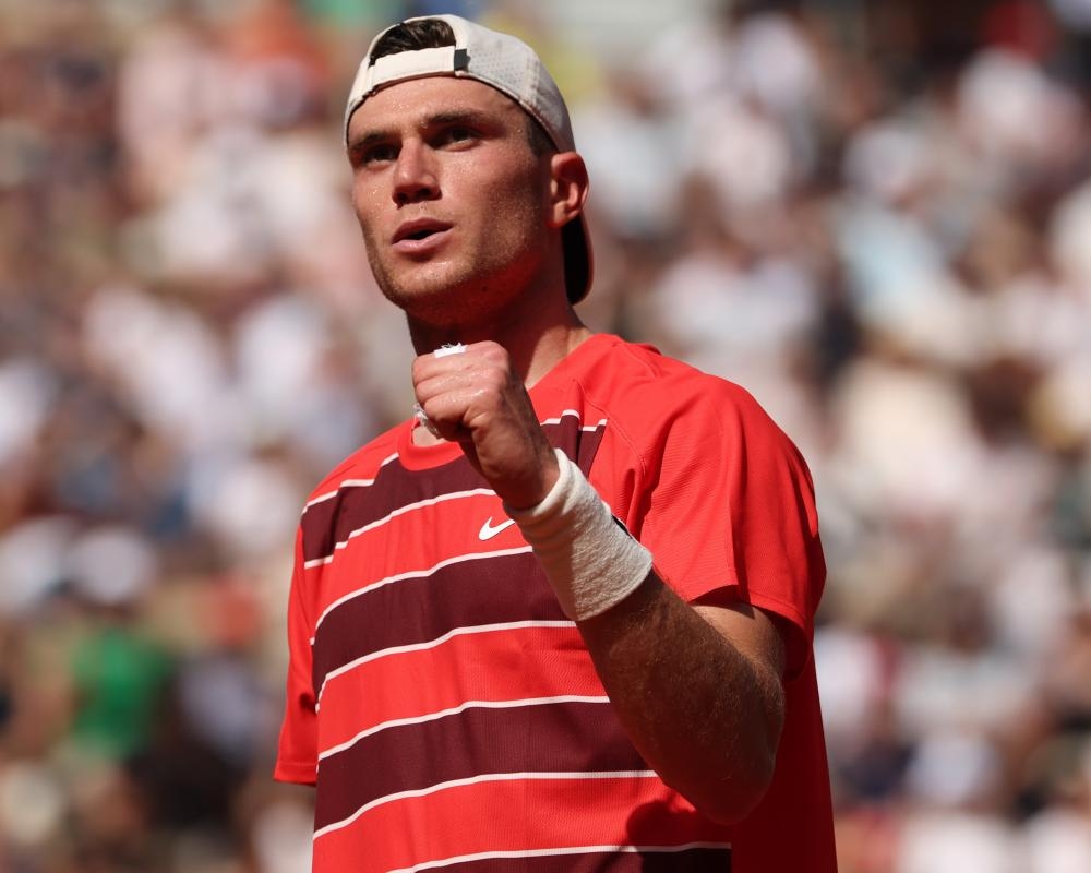 Jack Draper beats João Fonseca in straight sets to reach French Open fourth round
