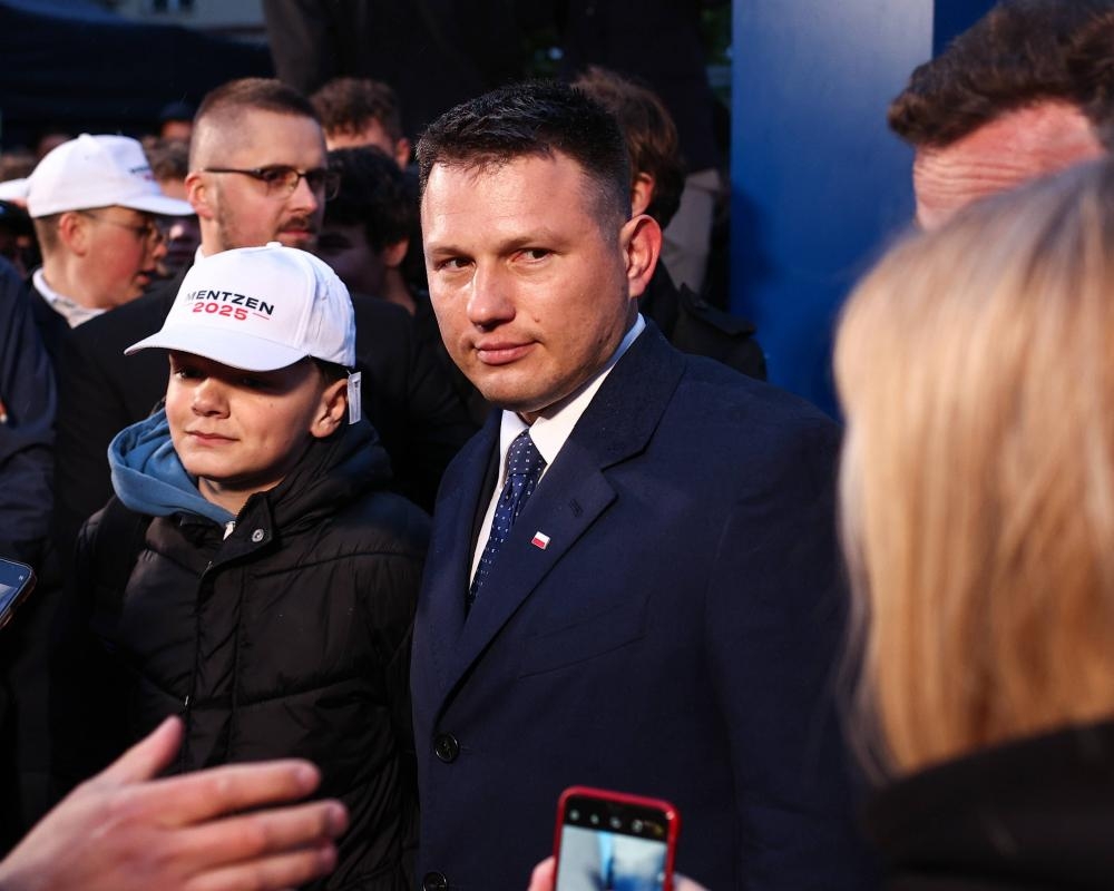 ‘The same faces, swapping places': Polish candidates aim to break two-party hold on power