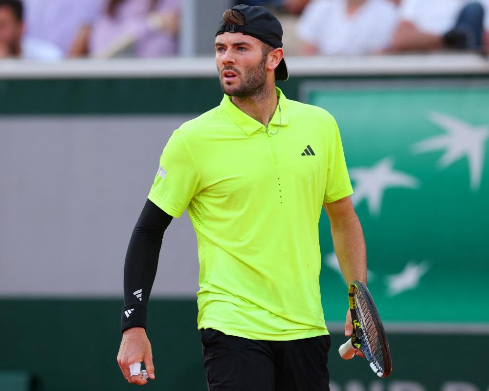 Fearnley gets his chance to overhaul trailblazer Norrie in battle of Britain