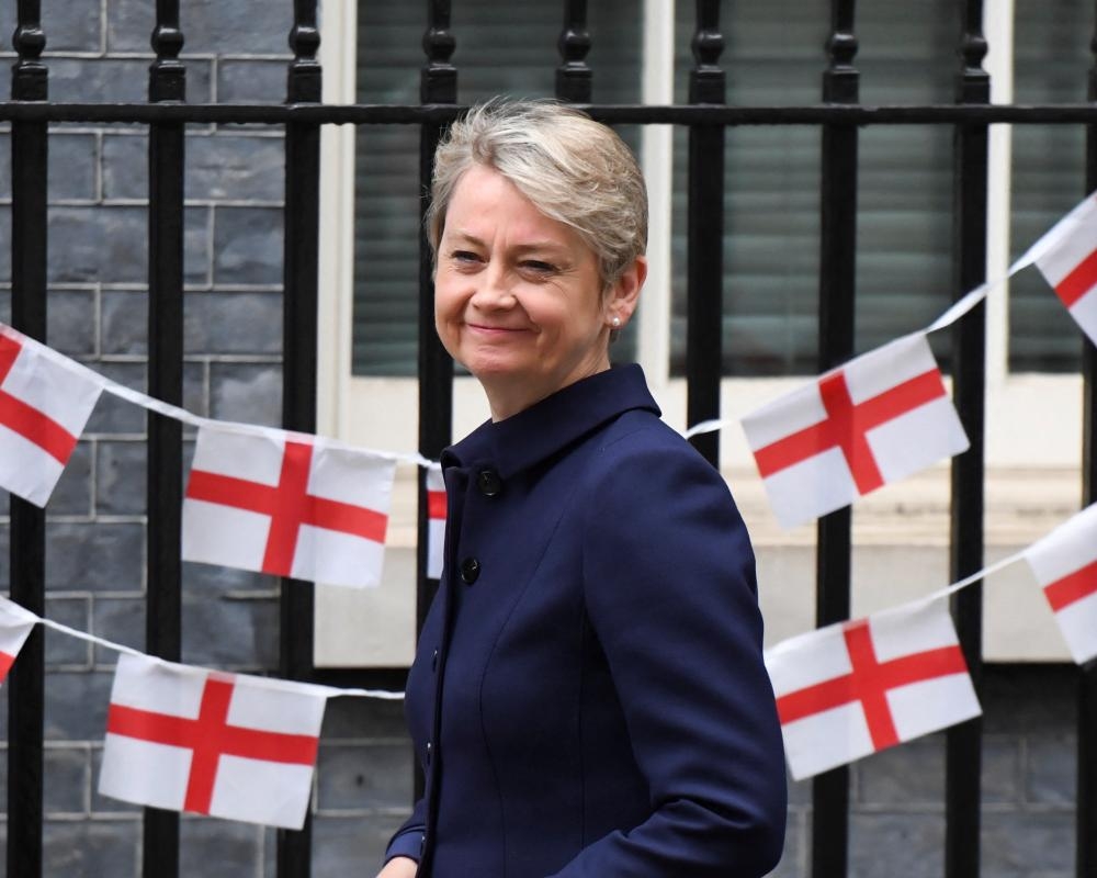 1.5m foreign workers already in UK could face longer wait for permanent settlement