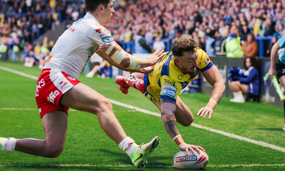 Ashton hat-trick helps Warrington surge to Super League win against St Helens