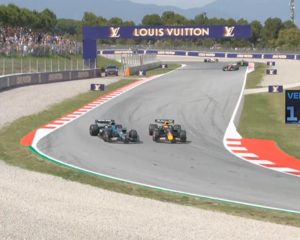 Russell believes Verstappen should have been disqualified for Spanish F1 GP crash