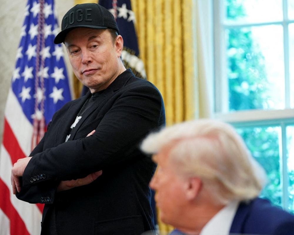 Trump news at a glance: President's union with Musk up in flames as feud publicly spirals