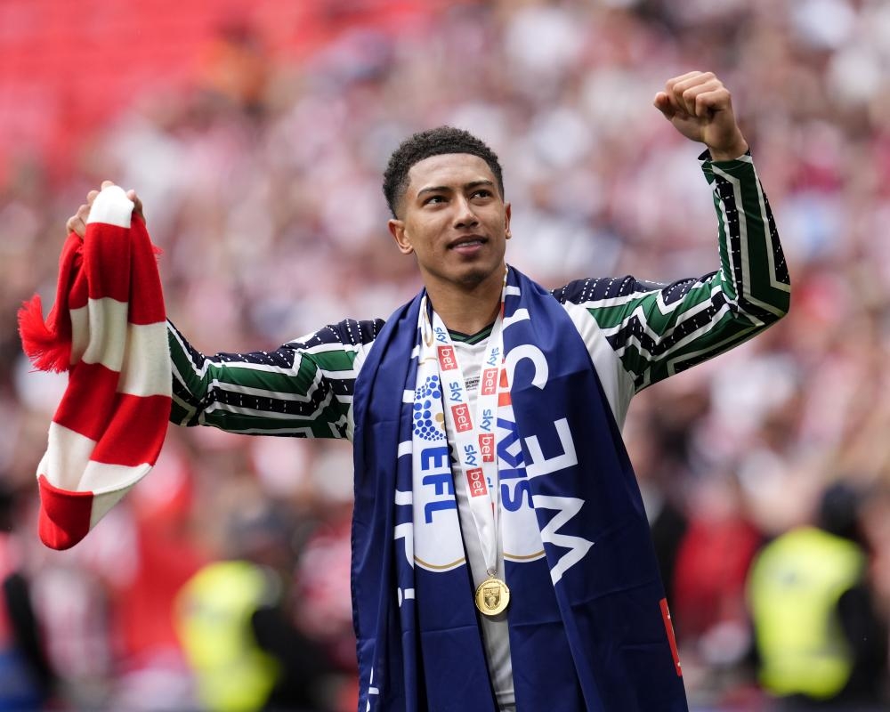 Jobe Bellingham to follow in Jude's footsteps as Sunderland agree deal with Dortmund