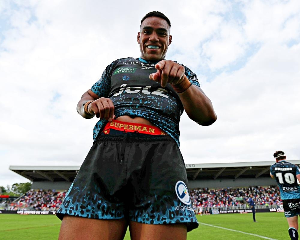 Leigh solidify top-four spot after Ofahengaue's late try sees off Wakefield