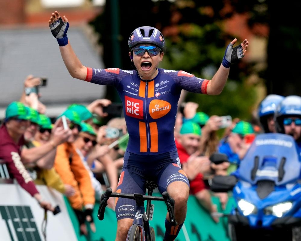 Roldan wins Tour of Britain stage two in Saltburn as Faulkner takes overall lead