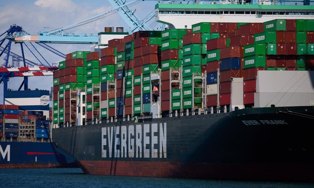 Trump tariffs prompt slump in shipments to US ports