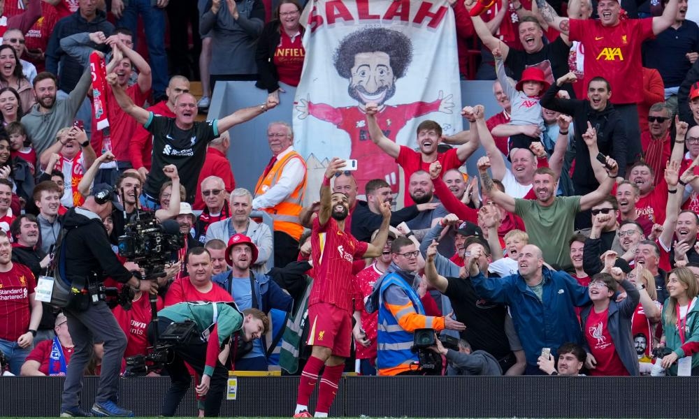 Liverpool surge to Premier League title after emphatic 5-1 win against Spurs