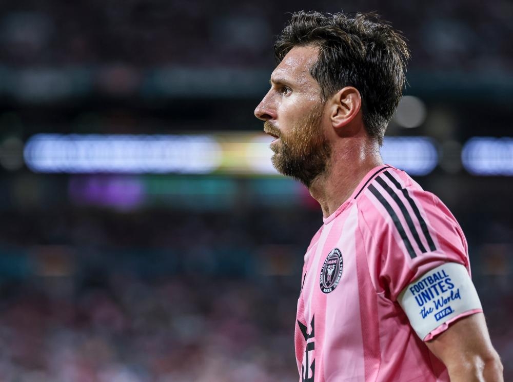 Messi shows glimpses of his genius on Fifa's stage of fakery in Club World Cup opener