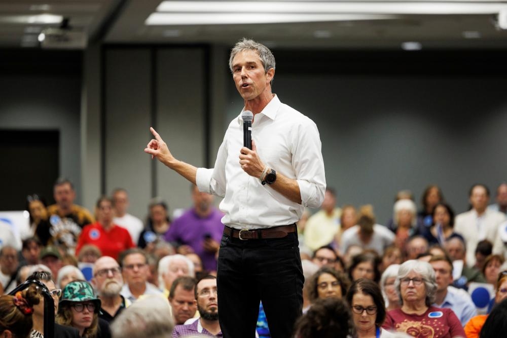 Texas attorney general seeks jail for O'Rourke as senate passes Republican-drawn map