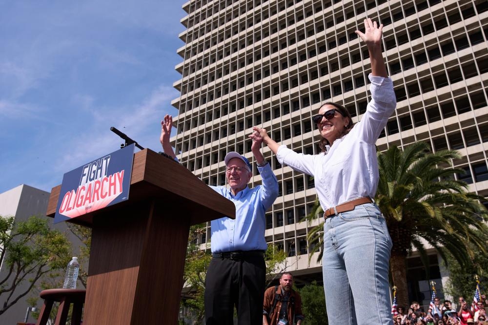 Bernie Sanders rally in LA draws thousands to protest Trump: ‘We can't just let this happen'
