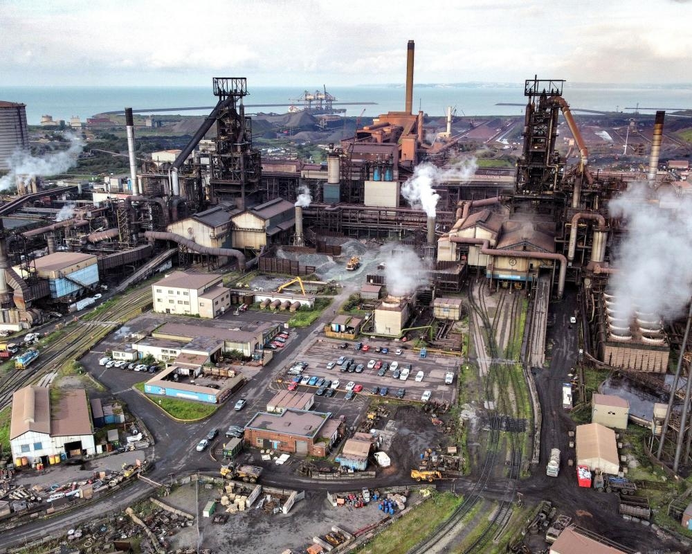 Trump threatens to keep 25% tariff on UK steel imports over Port Talbot concerns