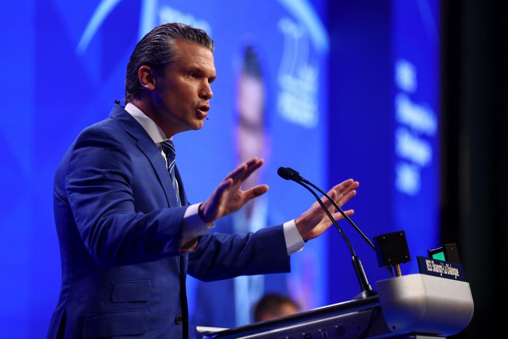 Reporter says she was fired from Trump-friendly outlet after criticizing Hegseth