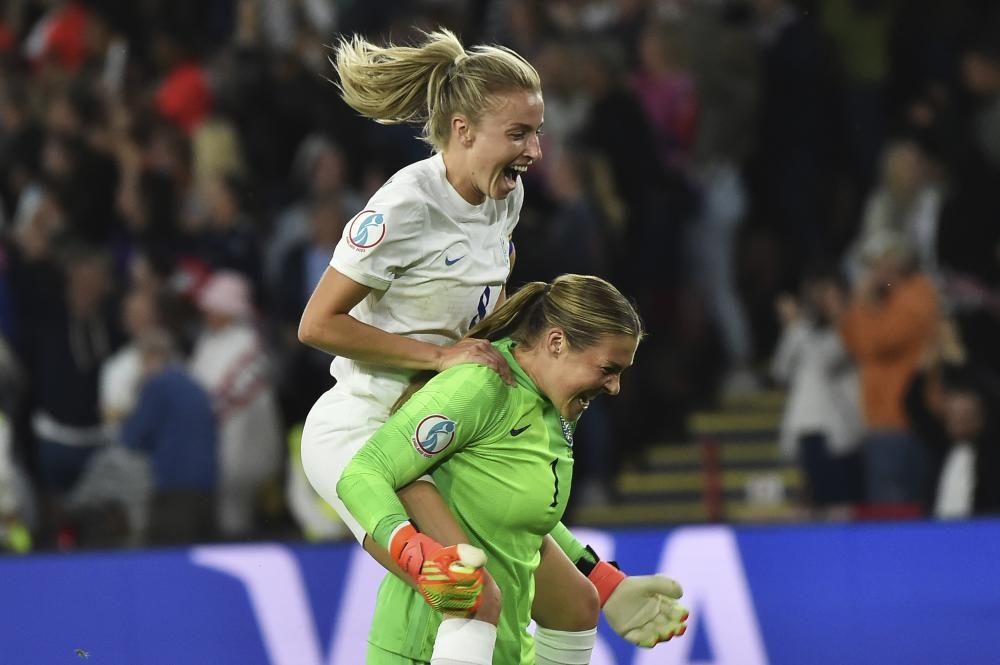 Williamson ‘devastated' by Earps' England exit but Wiegman quiet on talks