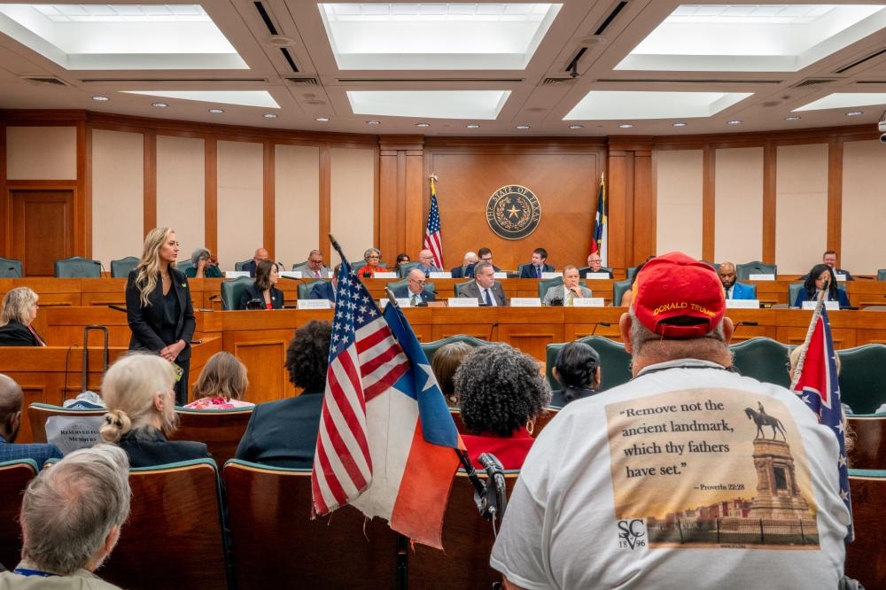 Can the FBI arrest the Democratic Texas lawmakers who left the state in protest?