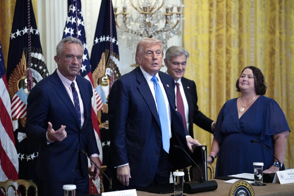 Trump threatens drug giants with crackdown over prices