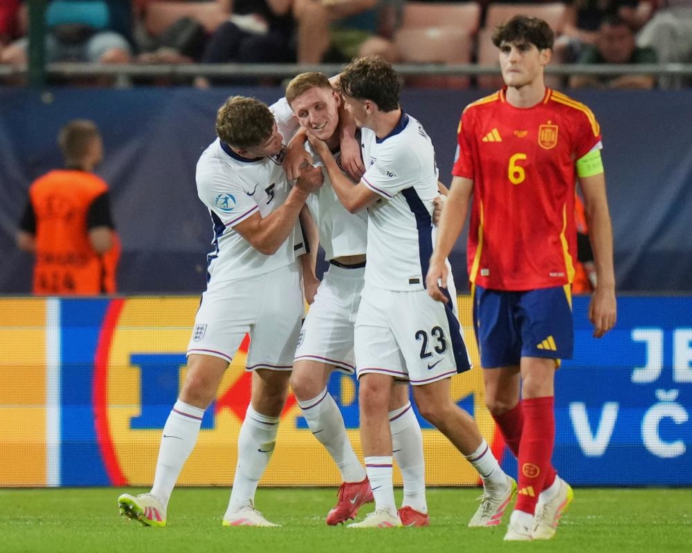 Elliot Anderson finishes off Spain as England Under-21s reach Euros' last four