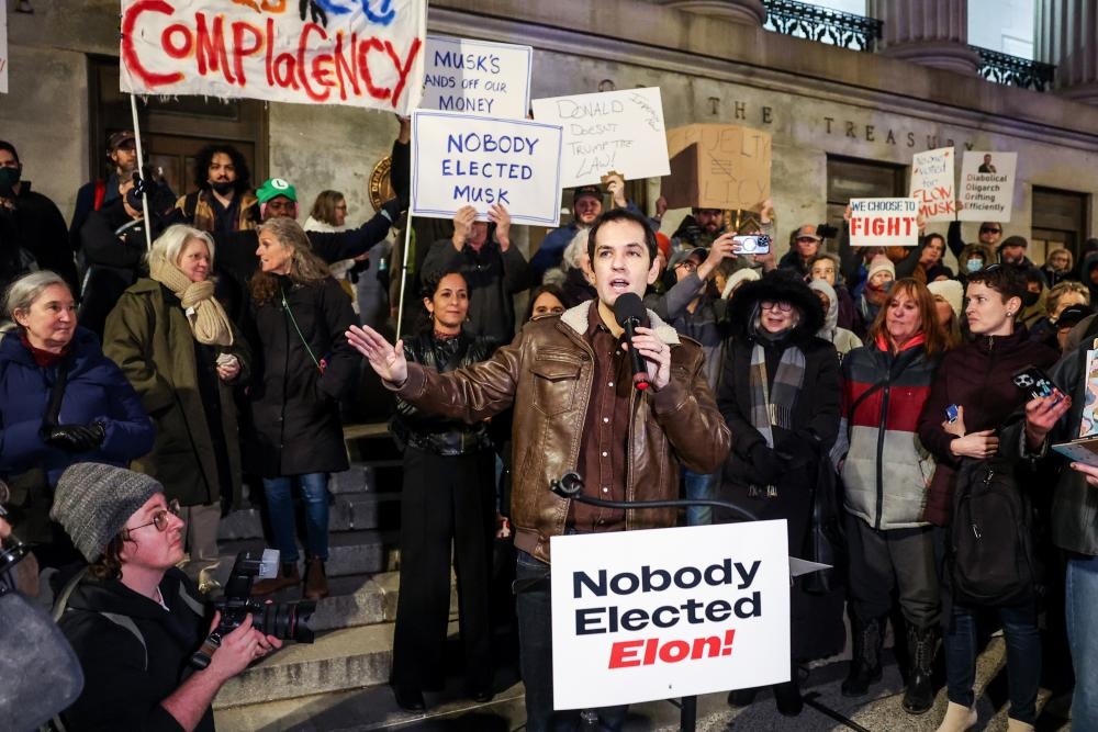 Indivisible: the mass movement leading the progressive fight against Trump