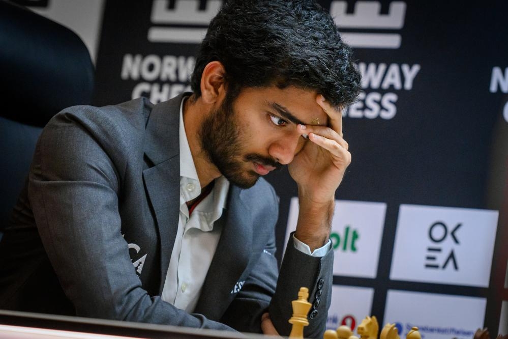Magnus Carlsen slams table after shock loss to Gukesh Dommaraju in Norway