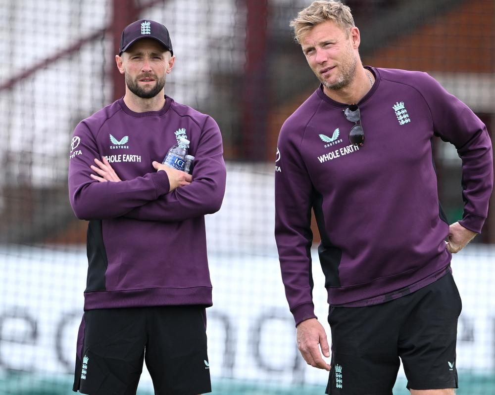 England bring Woakes, Carse and Overton into squad for first India Test