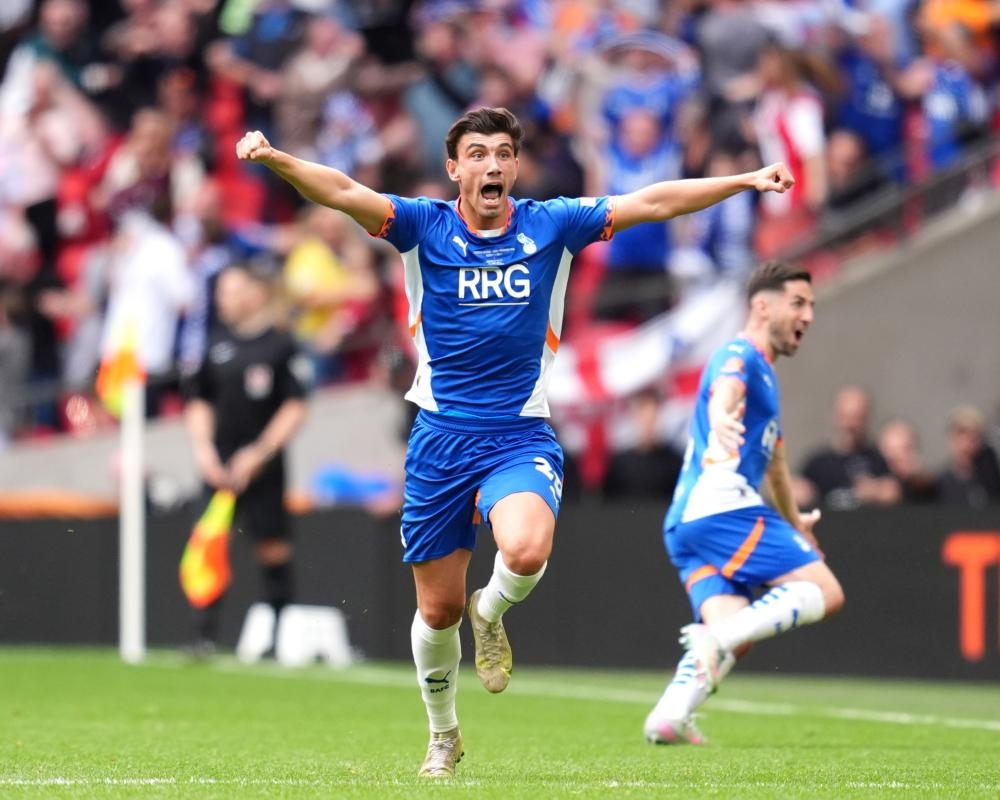 Harratt completes comeback to sink Southend and fire Oldham into EFL