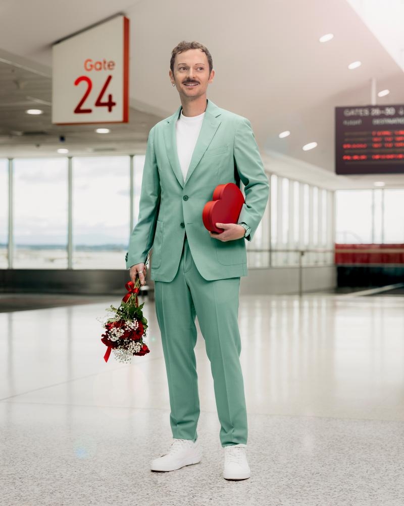 Love at first flight: can I find a date at the airport?