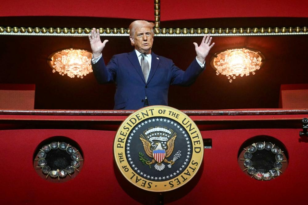 Kennedy Center sees ticket sales fall dramatically amid Trump intervention