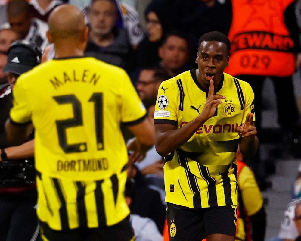 Chelsea weighing up £50m bid for Borussia Dortmund's Jamie Gittens