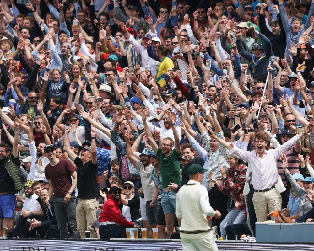 Ticketek warns buyers against using multiple browsers amid complaints over Ashes ticket sales