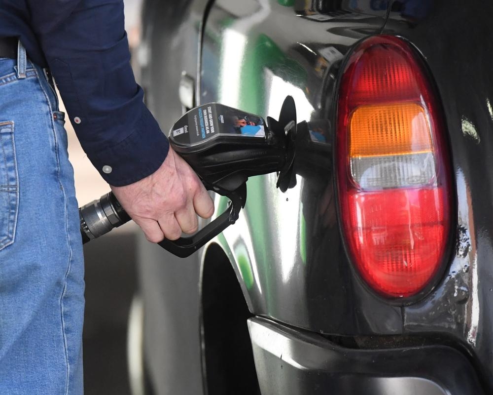 UK petrol prices poised to fall further as oil prices tumble