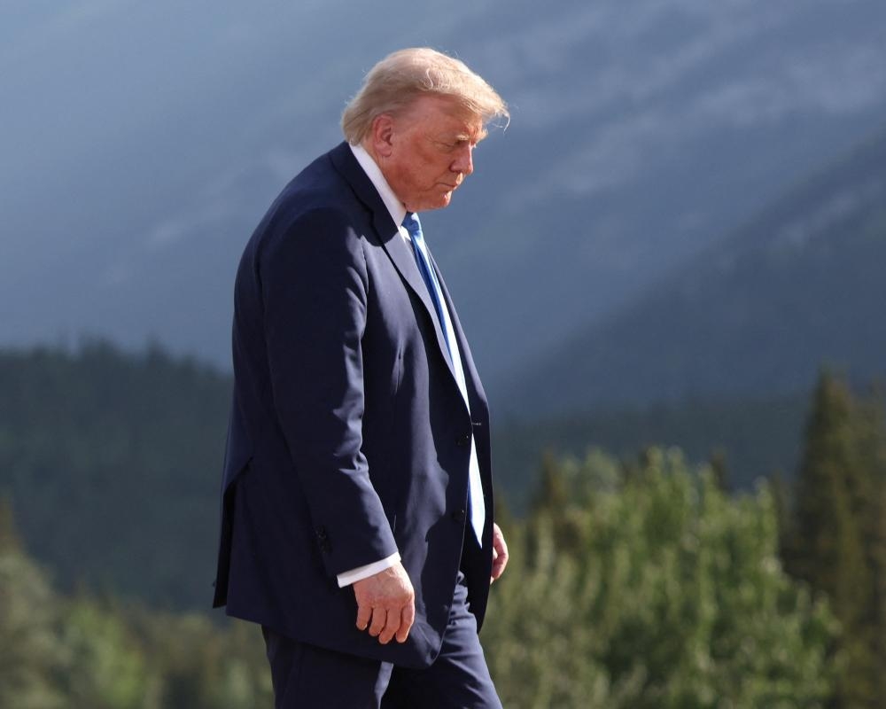 Republican hawks vs Maga isolationists: the internal war that could decide Trump's Iran response