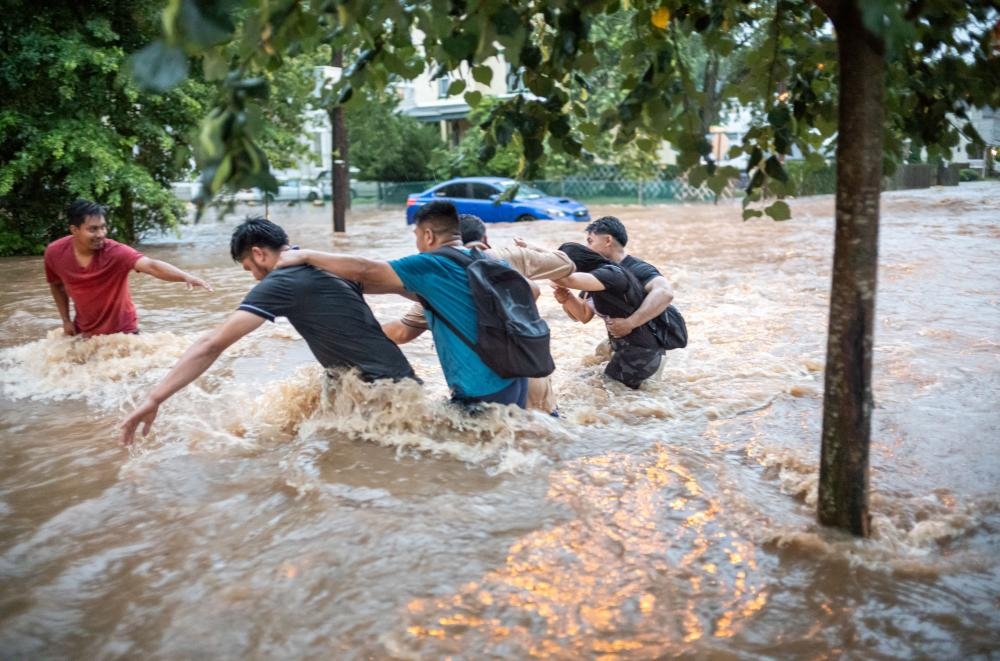 How climate crisis makes rainstorms that flooded New York more common