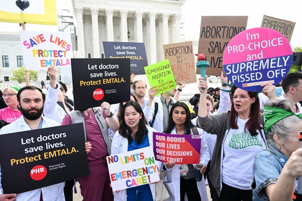 Trump rescinds guidance protecting women in need of emergency abortions