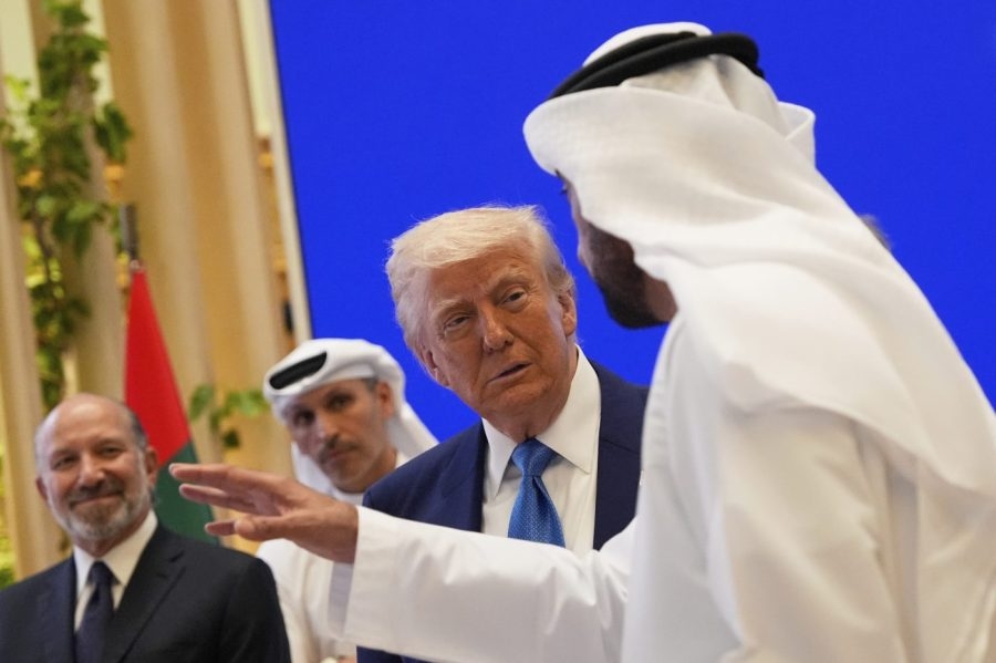 Trump walks ‘geopolitical tightrope' in AI race