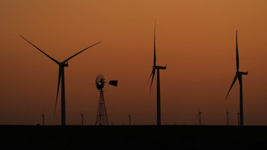 Record-early heat wave hits Texas as lawmakers target renewables