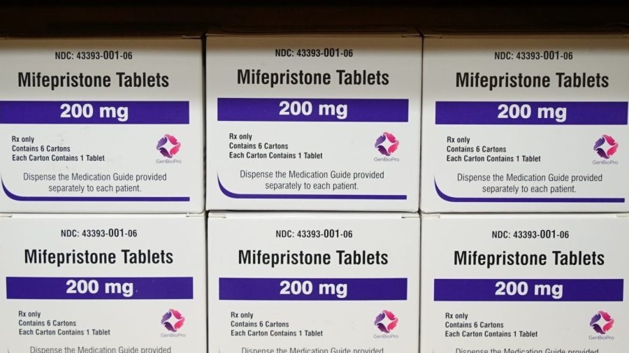 Blue states call on FDA to expand abortion pill access