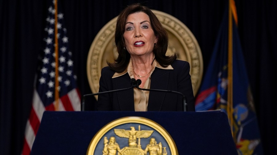 New York Democrats close ranks around Hochul amid deputy's primary revolt